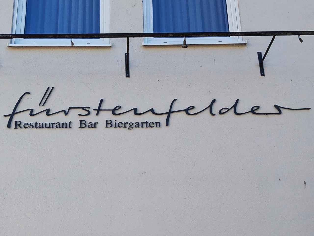 Fürstenfelder im Klosterhof
